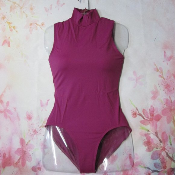 Balera Magenta Sleeveless Leotard - Picture 1 of 4